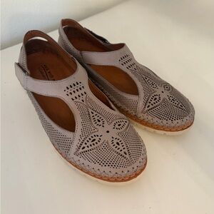 ColdWater Creek Camille Flats